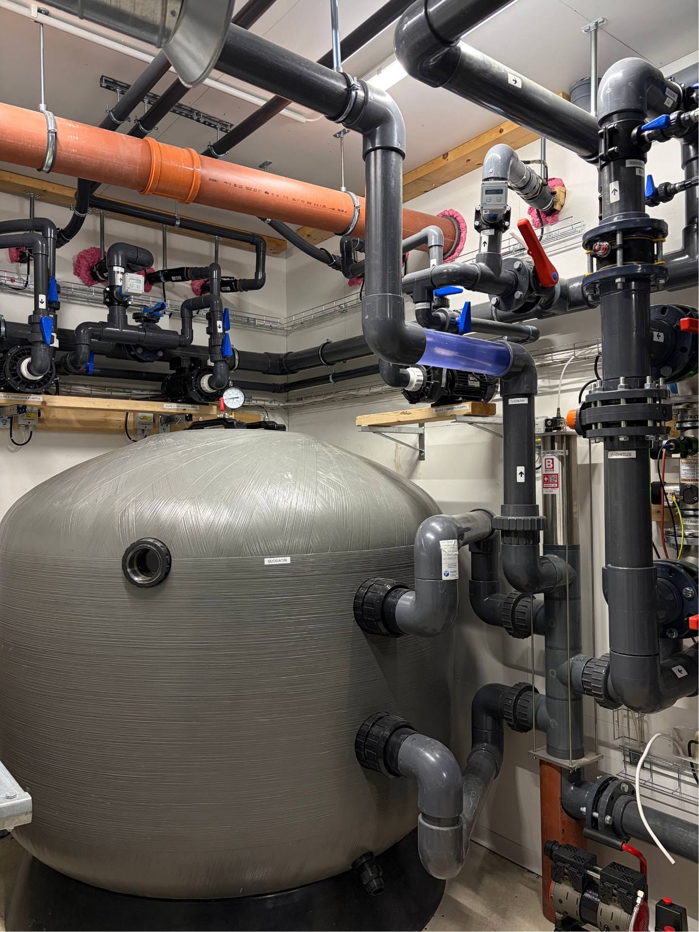 Local technique des bains à remous extérieurs